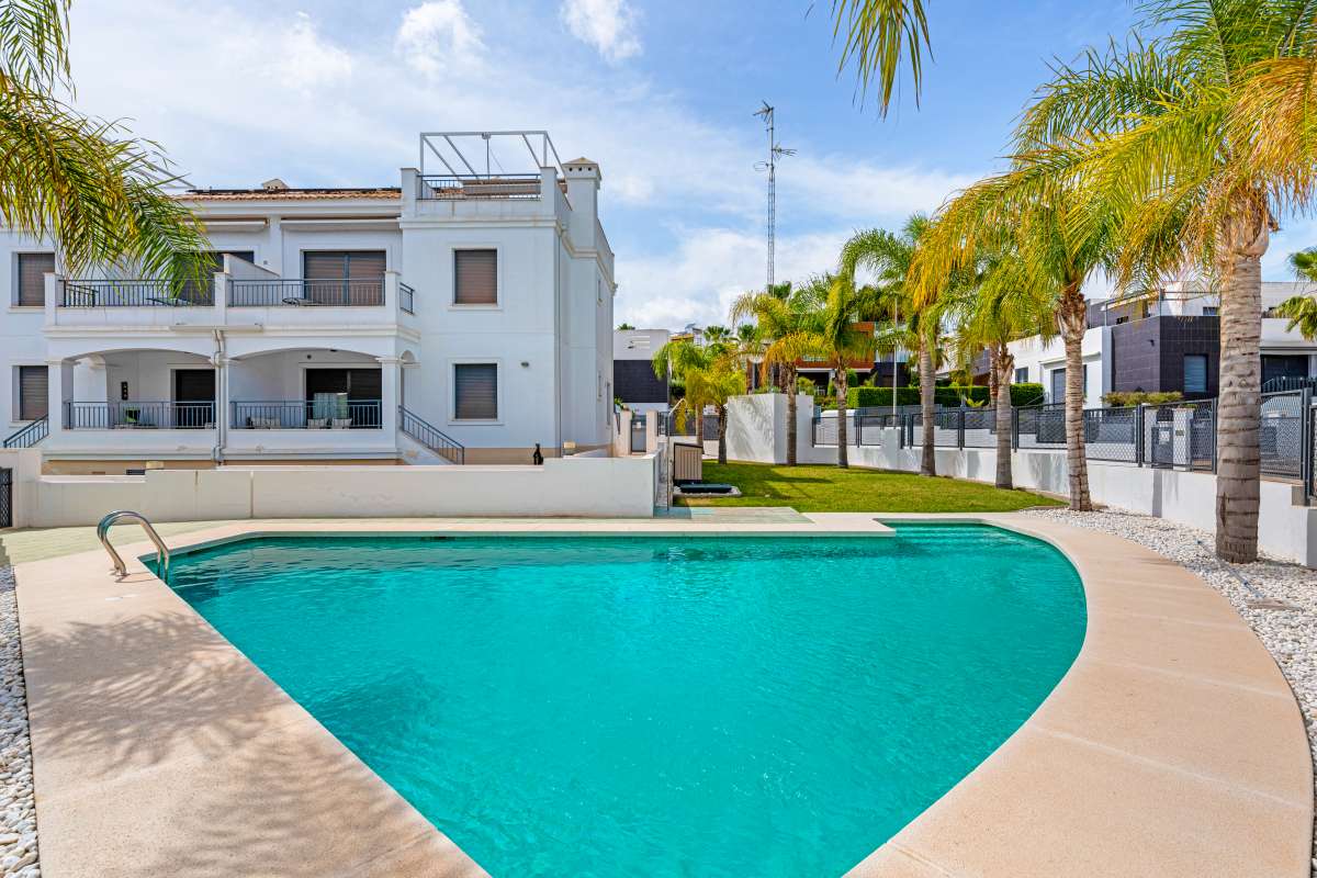 Villa en vente à Lomas de Cabo Roig-Los Dolses (Orihuela)