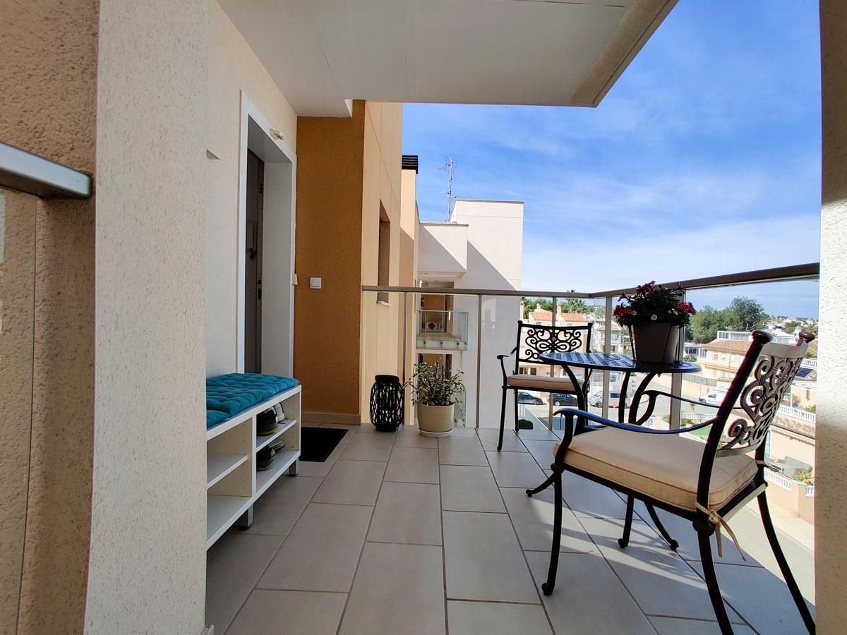 Penthouse for sale in Lomas de Cabo Roig-Los Dolses (Orihuela)