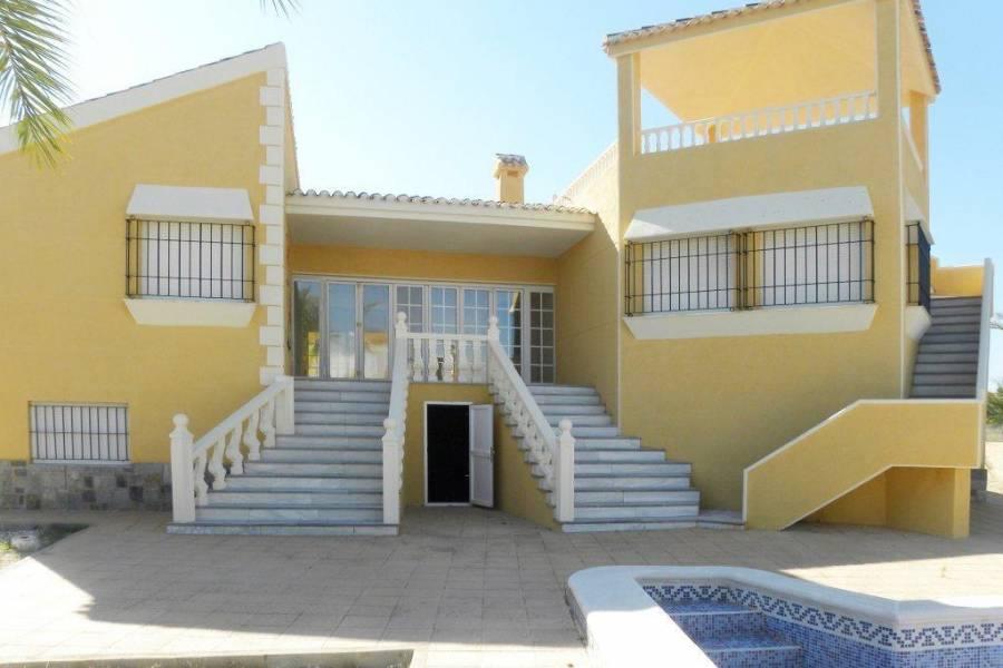 Luxe villa met een eigen pier in La Manga del Mar Menor